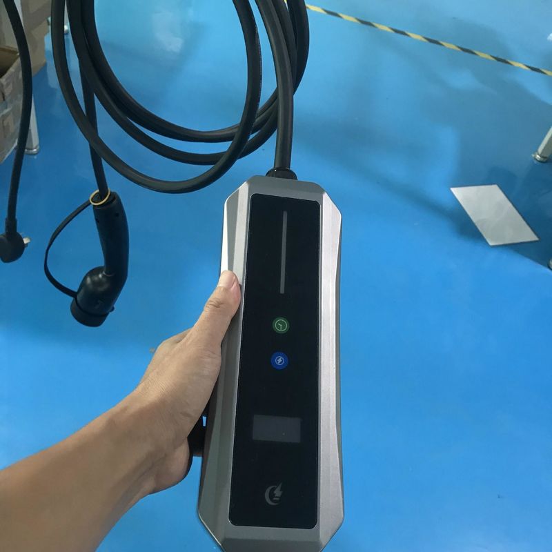 Typ 2 Kolory dostosowane 22kw Przenośny ładowarka AC EV z ekranem OLED